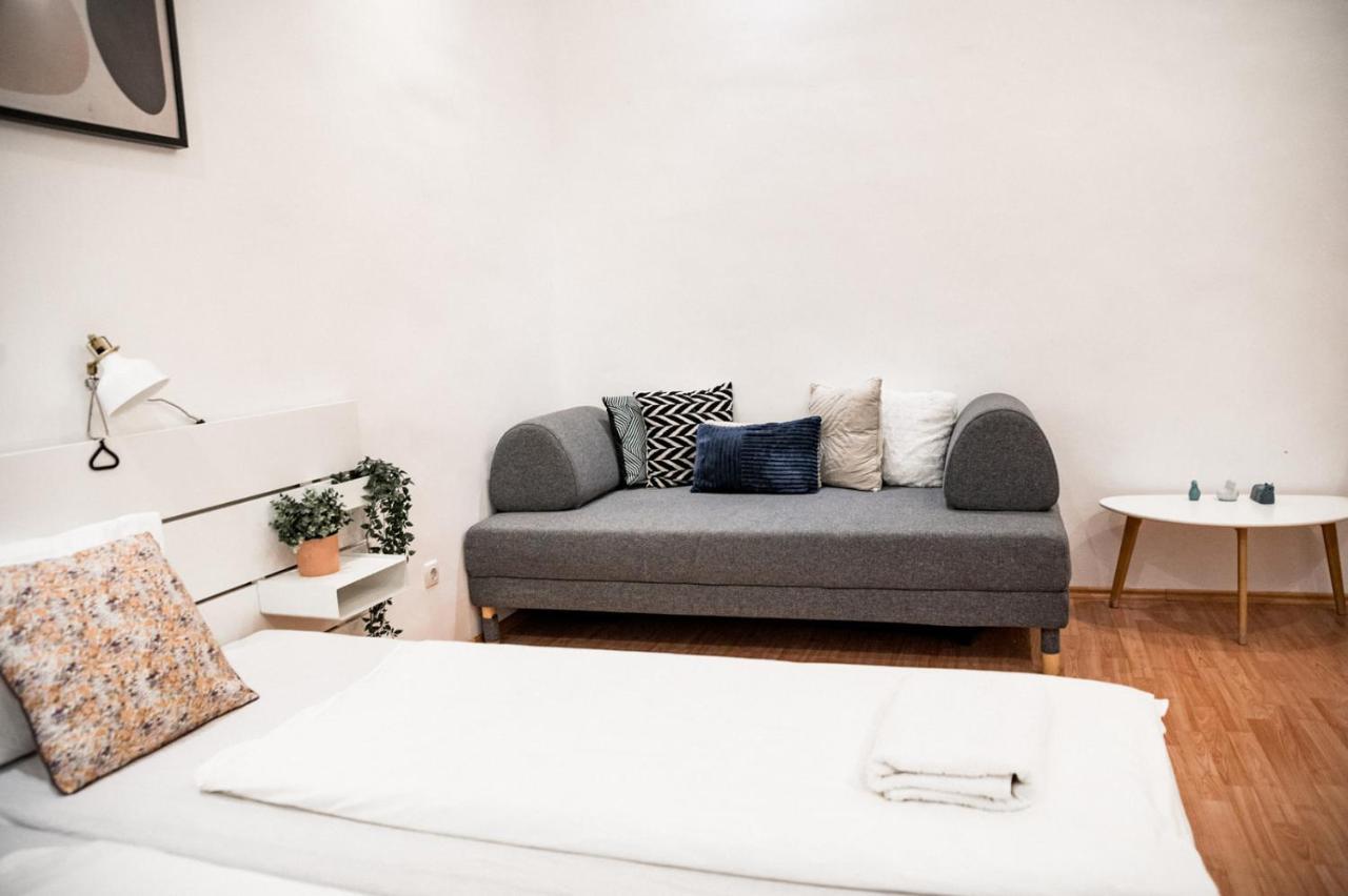Stylish Central Location Kazincy Netflix 1Br Budapeşte Dış mekan fotoğraf