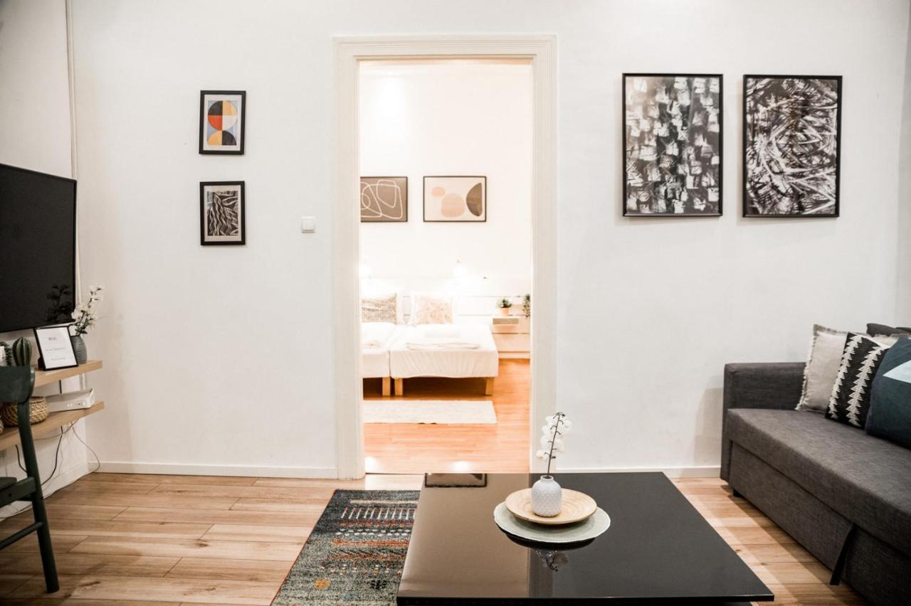 Stylish Central Location Kazincy Netflix 1Br Budapeşte Dış mekan fotoğraf