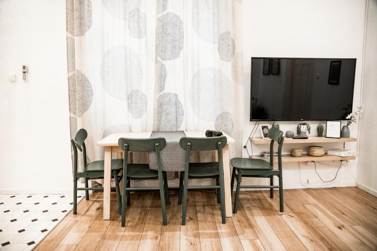 Stylish Central Location Kazincy Netflix 1Br Budapeşte Dış mekan fotoğraf